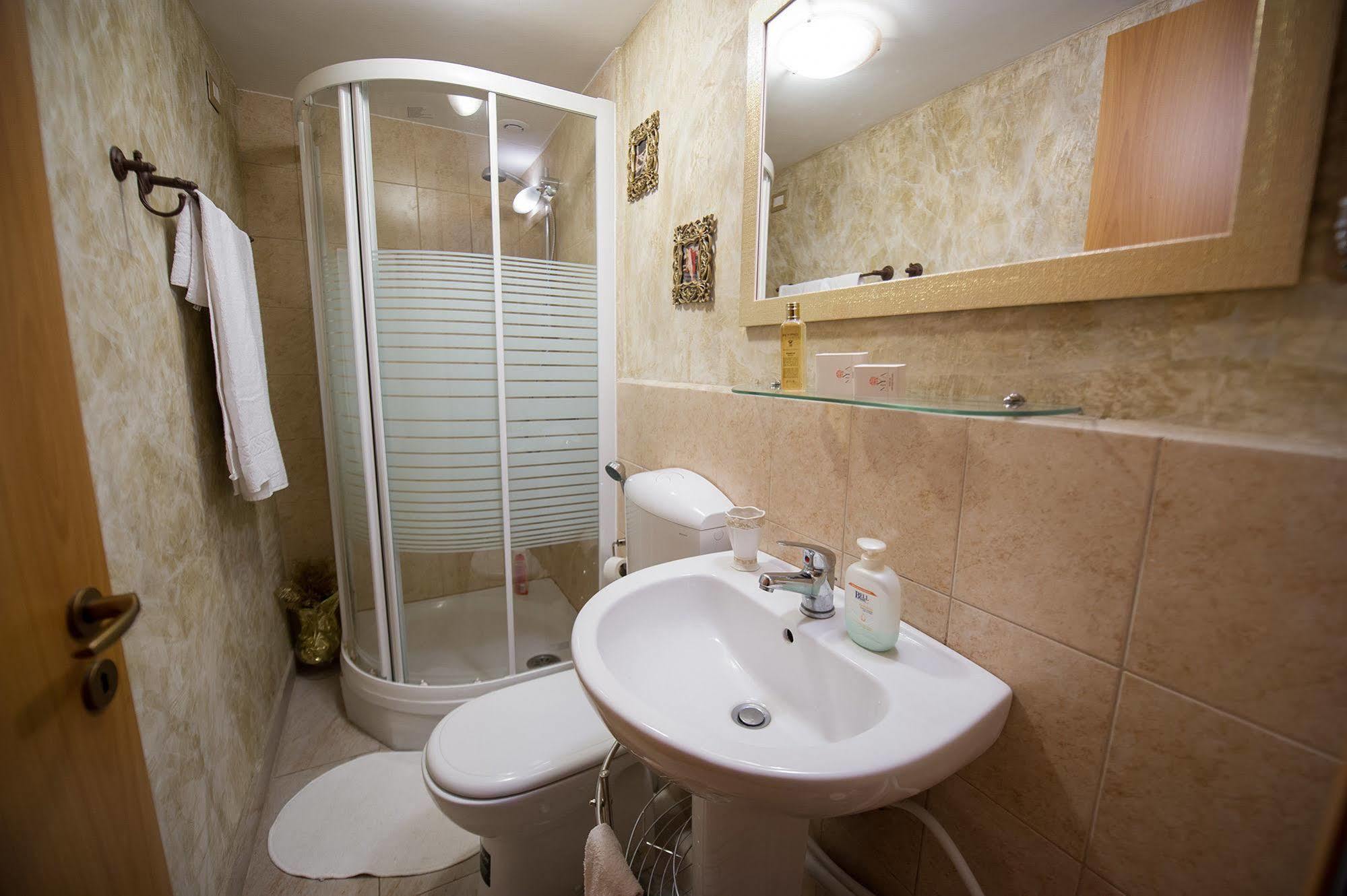 Art Domus Reale Bed & Breakfast Roma Ngoại thất bức ảnh